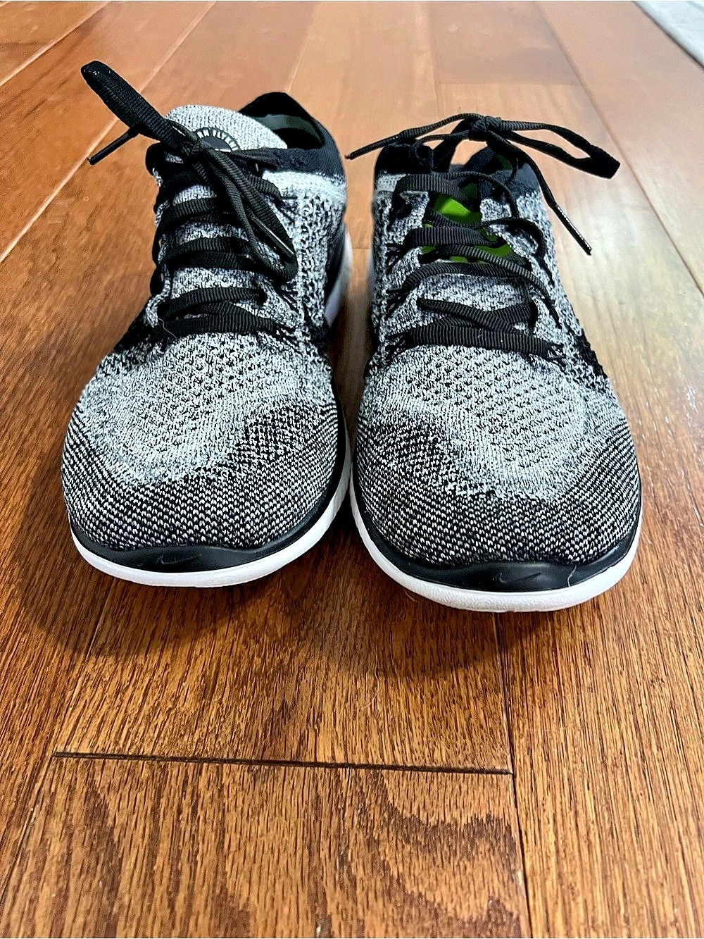 Nike Free RN Flyknit Black & White Sneakers